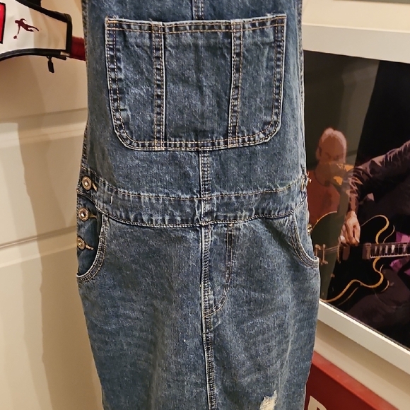 Women's Denim Overall Dress - Picture 3 of 7